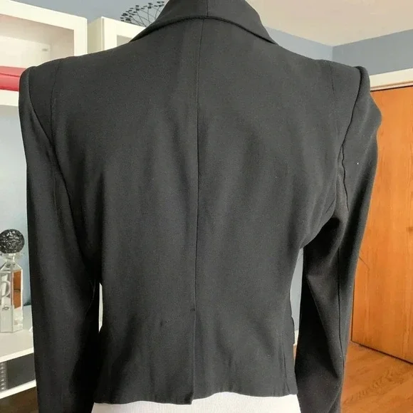 BCBGMAXAZRIA Cropped Open Drape Wool Blazer - Picture 4 of 8